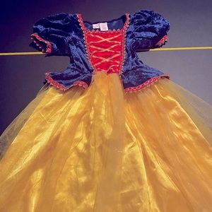 Snow White costume